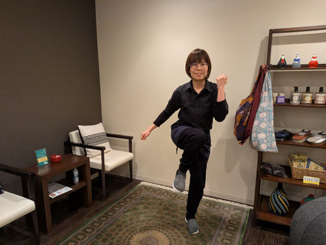 北九州・徳力のマッサージ店「リセッタ」のスタッフ和泉。ストレッチとエクササイズによるダイエット・健康管理のイメージ。
