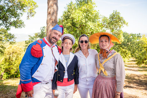 Mon cousin, son épouse, et leurs enfants