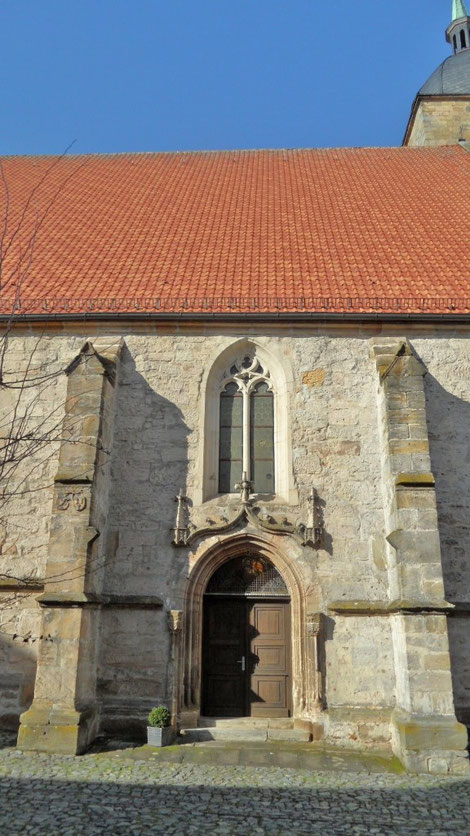 Abb. 11 Auf Anordnung Ernst I. zusätzlich eingebrochenes Fenster zur Belichtung der Fürstenempore in der Stadtkirche Heldburg 