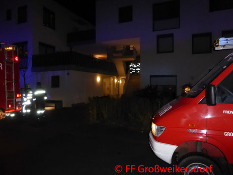 Feuerwehr, Blaulicht, FF Großweikersdorf, PKW, Verkehrsunfall, LB4