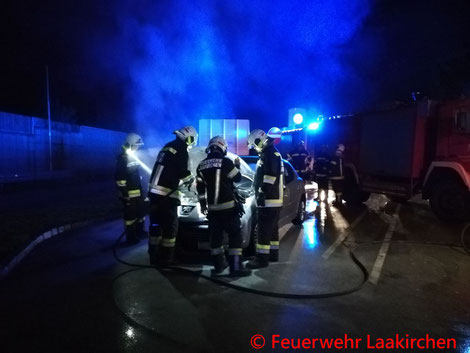 Feuerwehr, Blaulicht, Laakirchen, PKW, Brand, A1
