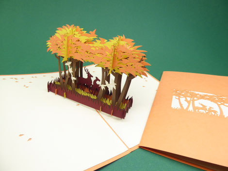 Carte pop-up paysage d'automne en forêt
