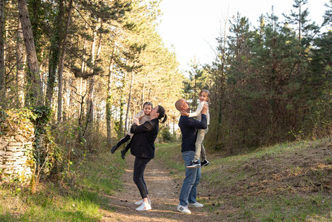 Celia D. Photographie - Photographe famille enfant en extérieur à Dijon