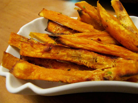 Paleo Süßkartoffelpommes aus dem Backofen