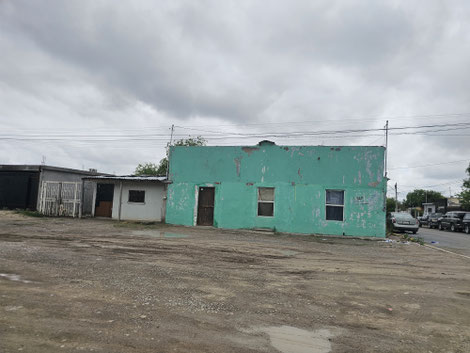 terreno en venta Piedras Negras propiedad en esquina Piedras Negras terreno para inversión Coahuila casa para remodelar en venta terreno con construcción económica lote en esquina en venta propiedad barata para inversión terreno 8x20 en venta oportunidad