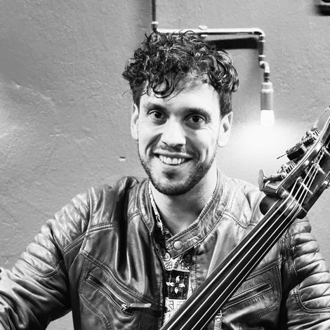 Javier Sanchez Perez, Bass, Bassunterricht, E-Bass, E-Bass Unterricht, Musikunterricht, Musikplanet, Musikschule Musikplanet, Lüneburg