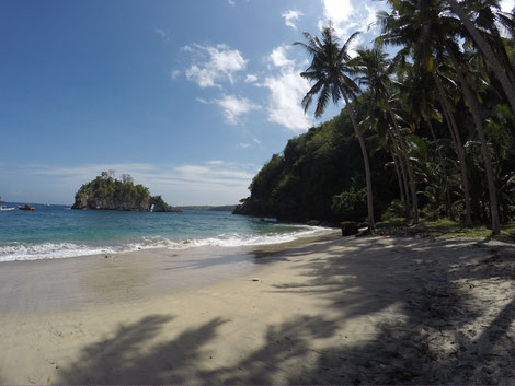 Nusa Penida, Crystal Bay, Nusa Penida 2017, Island, Beach, Strand, Traumstrand, Südostasien, Zwei auf Achse, Südseefeeling, Insel, Palmen, Sandstrand, Meer