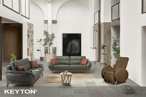 Retro-Sessel vereinen zeitlose Eleganz mit modernem Wohnkomfort. Erfahren Sie, wie diese Designklassiker Ihr Zuhause bereichern und welche Qualitätsmerkmale einen echten Retro-Sessel auszeichnen.