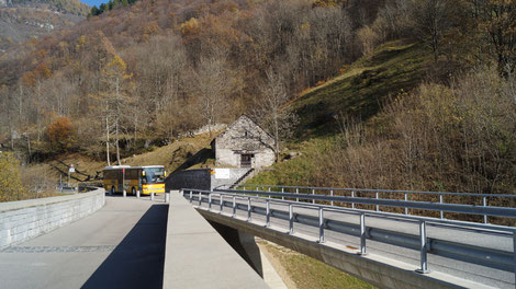 Überfahrt der Verzasca-Brücke
