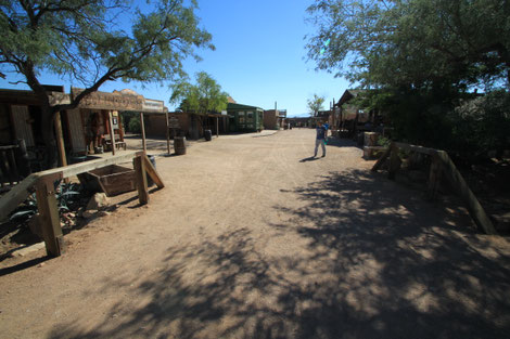 The little wooden bridge of Old Tucson made numerous appearences in John Wayne westerns. 