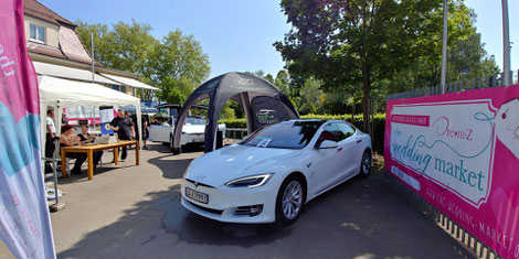 Tesla Model S als Hochzeitsauto