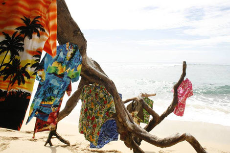Original Hawaiihemden von Rocketeers im Wind