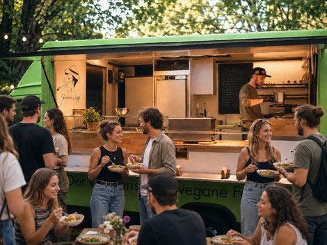 Vegetarisch-veganes Foodtruck Catering mit dem Grünen Sepp bei einem Event