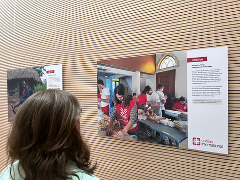 Im Philipp-Kröner-Haus des Caritas-Diözesanverbandes in Bamberg kann man die Wanderausstellung noch bis Ende Juli sehen. Foto: Benjamin Kemmer