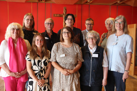 Die Teilnehmenden des Ausbildungskurses zusammen mit den Ausbilderinnen (hinten von links) Kristine Wachter und Loni Meyer. Foto: Christiane Dillig