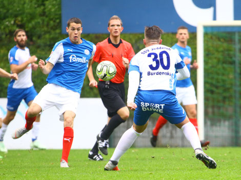 Philipp Sander gegen Finn Burdenski. Foto: pin