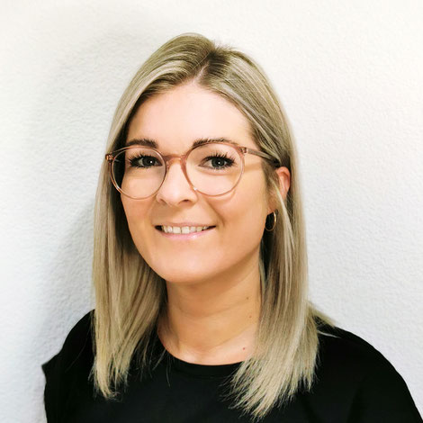 Saskia Felske leitet den Salon K[AA]1 Friseure in Aalen