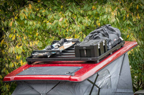 Extra starke Dämpfer für die Aufstellung des SCA 290 mit Dachlast