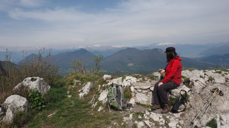 Bild: Herrlicher Blick von Macro Monte di Varese über das Tal 