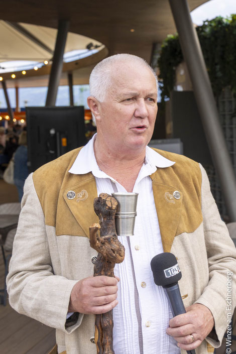 Hubert Müssner beim 1. Interview nach der Bestätigung zum Bacchus der Winzer am Eschnerberg