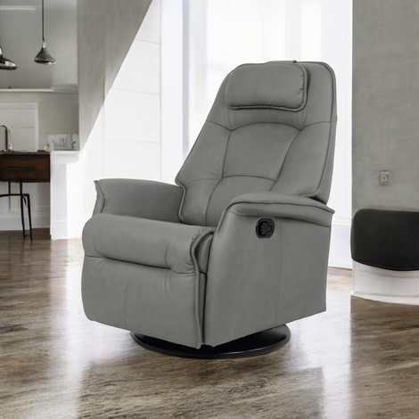 Ein grauer Sessel vereint Stil und Funktionalität in zeitloser Eleganz. Als vielseitiges Einrichtungselement passt er sich unterschiedlichsten Wohnkonzepten an und bietet gleichzeitig erstklassigen Sitzkomfort durch ergonomische Perfektion.