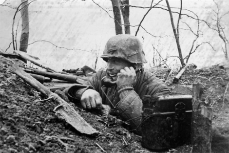 FRONT - Militärgeschichte - Vorgeschobener Beobachter in Russland 1943, Bundesarchiv