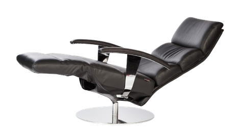 Ein Relaxsessel in Leder, schwarz, mit Chromelementen ist nicht nur ein Möbelstück, sondern ein Statement