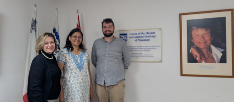 From left to right: Antonella Vassallo, Vinitaa Apte, Cosmin Chivu