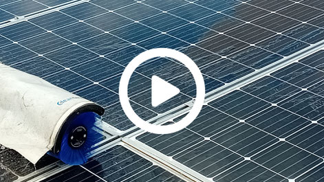 Wir bieten professionelle Solarreinigung an, um die Effizienz Ihrer Solaranlage zu steigern. Durch gründliche und schonende Reinigung entfernen wir Verschmutzungen und sorgen dafür, dass Ihre Anlage optimal arbeitet. Vertrauen Sie auf uns für eine leistun