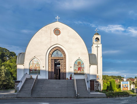In Deutschland gibt es heute eine große Vielfalt christlicher Kirchen, darunter viele Einwandererkirchen wie hier die Koptische Kirche in Waldsolms. Foto: iStock.com/travelview