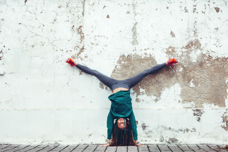 Vinyasa Yoga, Power Yoga Kurs, Yoga für Senioren, Yoga Ausbildungen, Yogalehrer Ausbildung. Kinderyoga. Yogalehrer Ausbildung (Yoga Teacher Training), Meditationslehrer Ausbildung / Meditation Ausbildung in Zürich Oerlikon