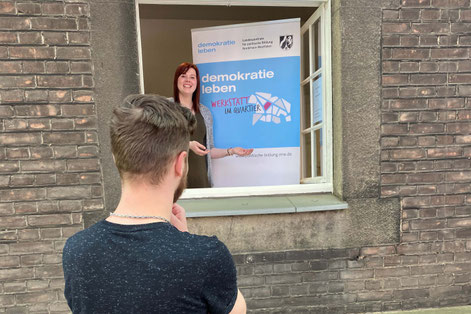 Lina Kufner freut sich auf Gespräche am Fenster mit den Menschen in Obermarxloh I Foto: Lena Richter, Duisburger Werkkiste