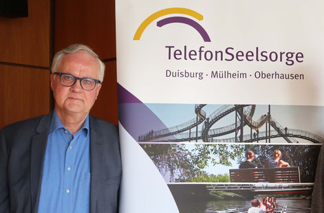 Telefonseelsorge-Leiter Olaf Meier wagt keine Prognose, was an den Feiertagen zu erwarten ist. I Foto: Melina Lucht 