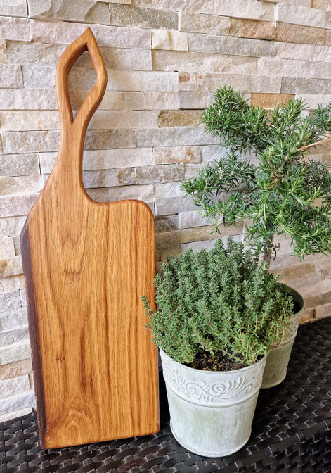 Anrichtebrett mit Griff