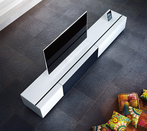 TV-Lowboard als Raumteiler vollverglast mit integrierten Lautsprecher