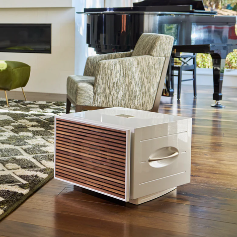 REL S850 in weiss und optionalen Holzgrill