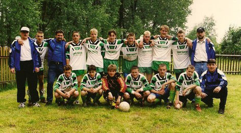 Hintere Reihe: Trainer Uwe Haustein, Silvio Tonne, Trainer Jörg Zeun, Maik Lorenz, Daniel Günther, Michael Nagel, Alexander Zeun, Steve Puschmann, Mirko Schott, Andre Vogel, Trainer Gunther Jacob,