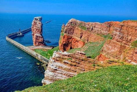 Faehre nach Helgoland