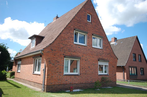 Dieses 2-Familienhaus in Heide hat durch uns einen passenden Käufer gefunden. 