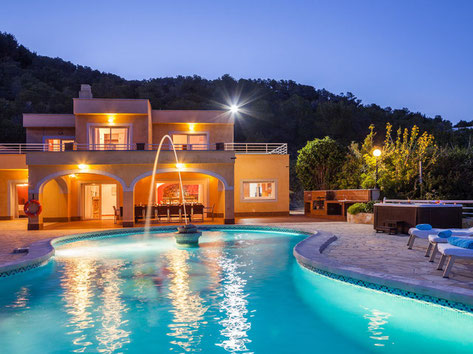 Villa in Ibiza by night with large Pool