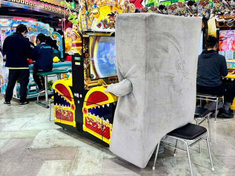 オレカバトルで遊ぶチョリ男