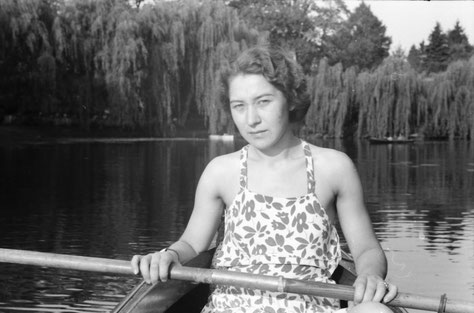 Bötchenfahren auf der Werse um 1940