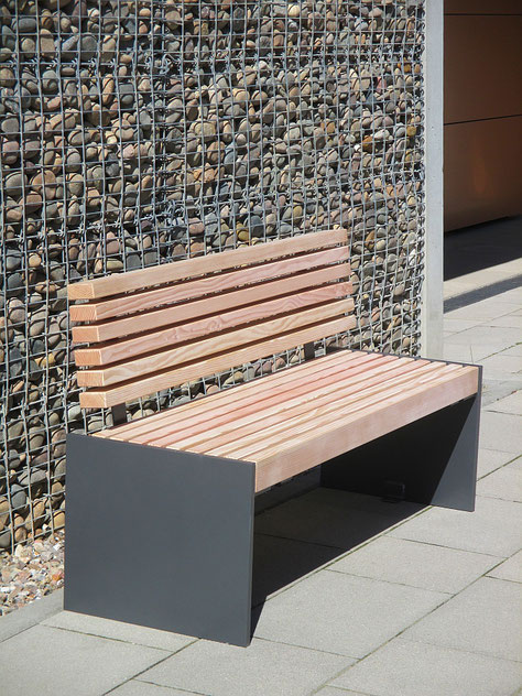Bänke Stahl/Holz UNIONFreiraumMobiliar