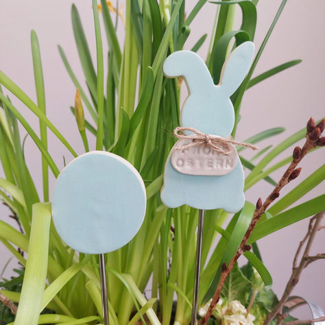 Keramik Hase mit Ei