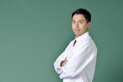 男性薬剤師の画像