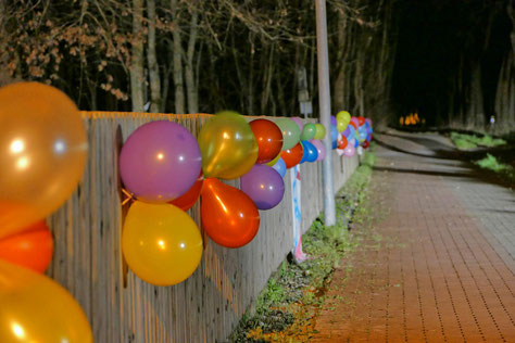 Viele bunte Luftballons begleiteten die Aktionen, zB. hier in Wegenstedt