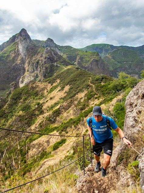Madeira - die schönsten Wandertouren auf der Blumeninsel (hier: Gipfeltour auf den Pico Grande)