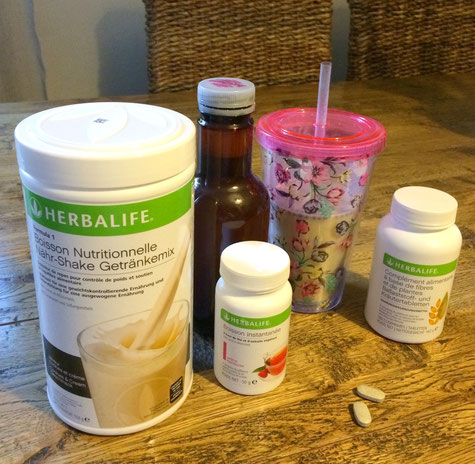 CHICWITHCURVES BLOG MODE MARSEILLE GRANDE TAILLE PLUS SIZE RONDE CURE HERBALIFE