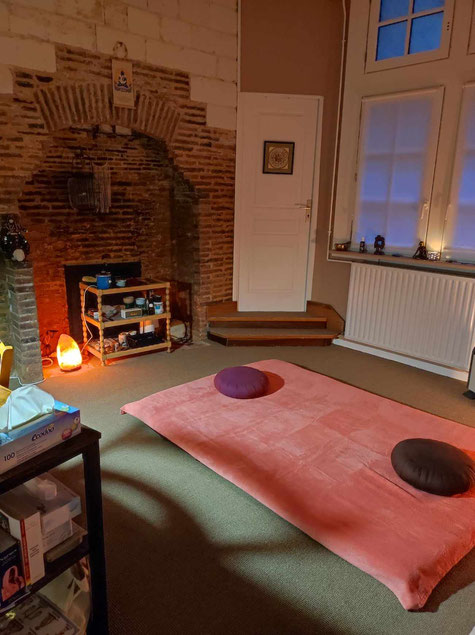 Yoga Troyes, Médecine traditionnelle tibétaine, médecine traditionnelle chinoise, ayurveda, tantra, mantras, méditation, sophrologie, massage tantrique