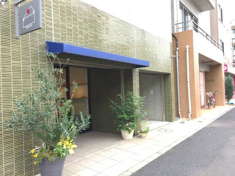 ケーキ屋さんには、クッキーなどの焼き菓子も売っていますよ!